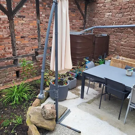 Apartment Quiet In Historic Village
