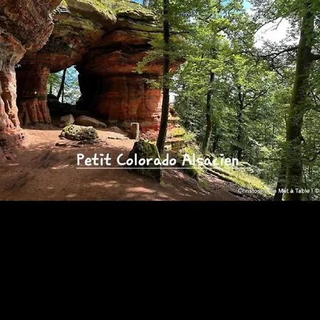 아파트 Quiet In Historic Village